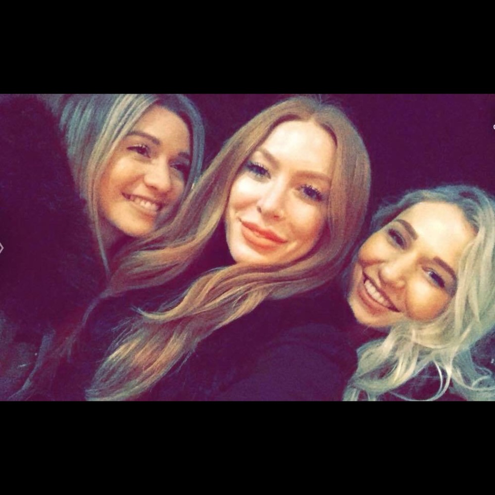 Meet your Posher, Courtney